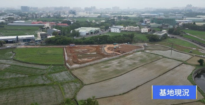 張碩芳父親節前夕走訪南門市場 傾聽攤商復工心聲 g9w89