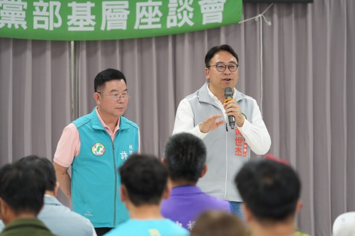 【有片】龜山機車「突鬼切待轉」釀禍!人車滑行再撞路邊轎車 S 178462971 0