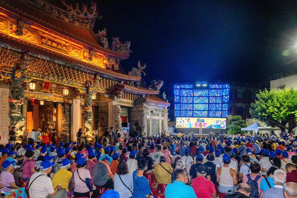 柯志恩楠梓廟口開講湧入逾3千民眾 前策劃人評估:高雄選情起風了 166 柯志恩楠梓廟口開講湧入逾3千民眾 前策劃人評估:高雄選情起風了 165