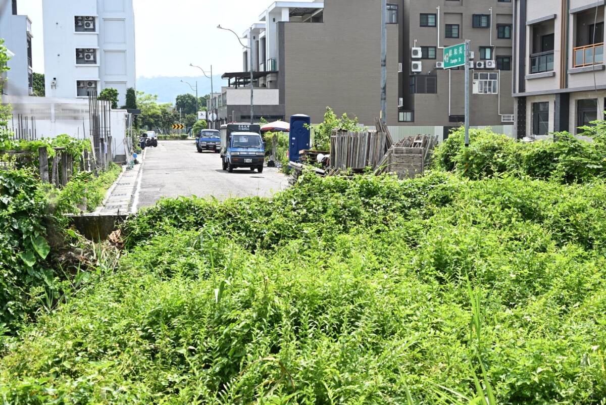 SQ08041 8打通員林184重劃區的瓶頸路口
