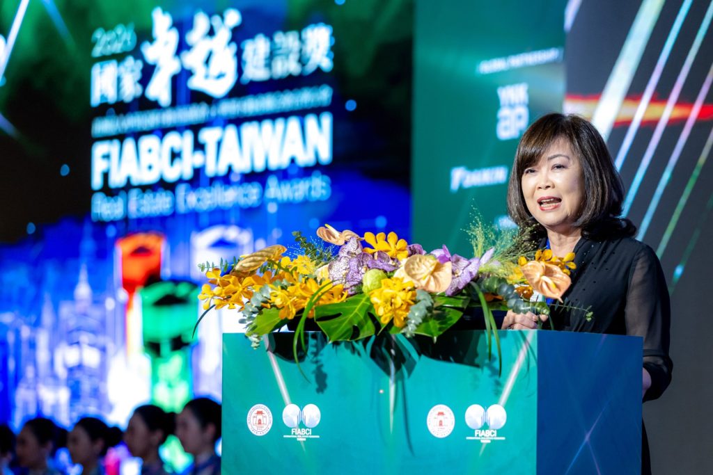 世界會長張麗莉致詞