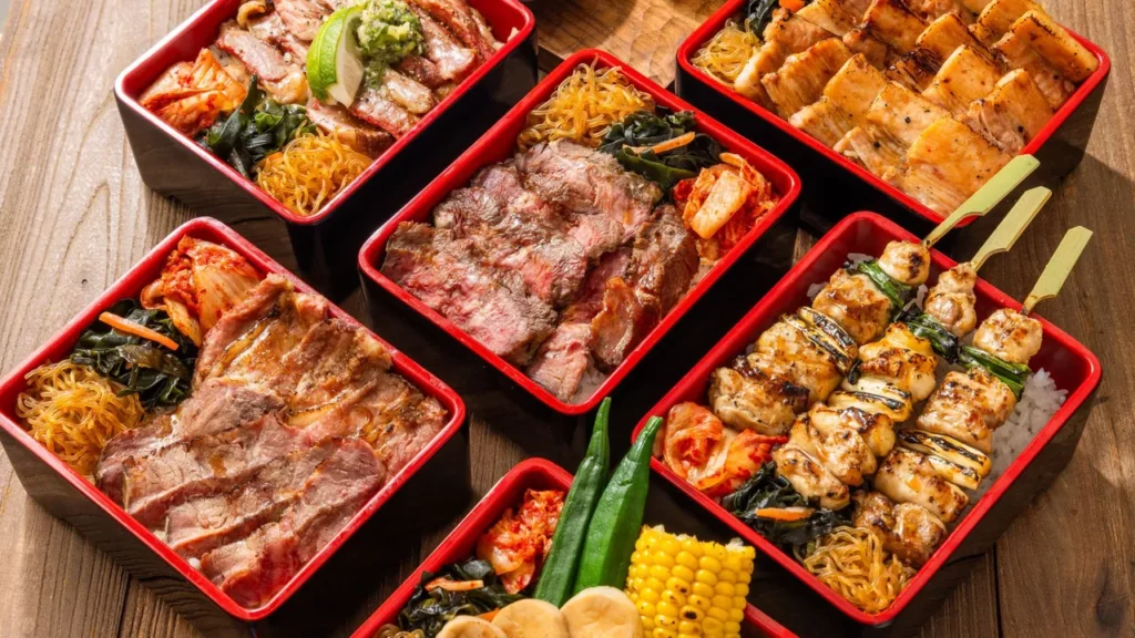 來自日本的「山牛將」,使用原塊牛肉,以強火結合木炭炙烤,完整鎖住肉汁