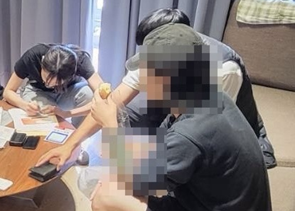 網戀甜心變吸血鬼 假美女誘拍不雅照再勒索被害人近百 239 cnews204260804a13