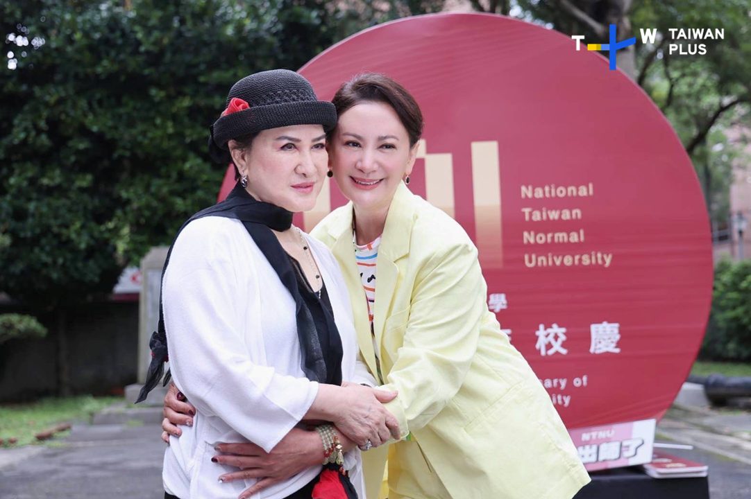 陳亞蘭與恩師楊麗花