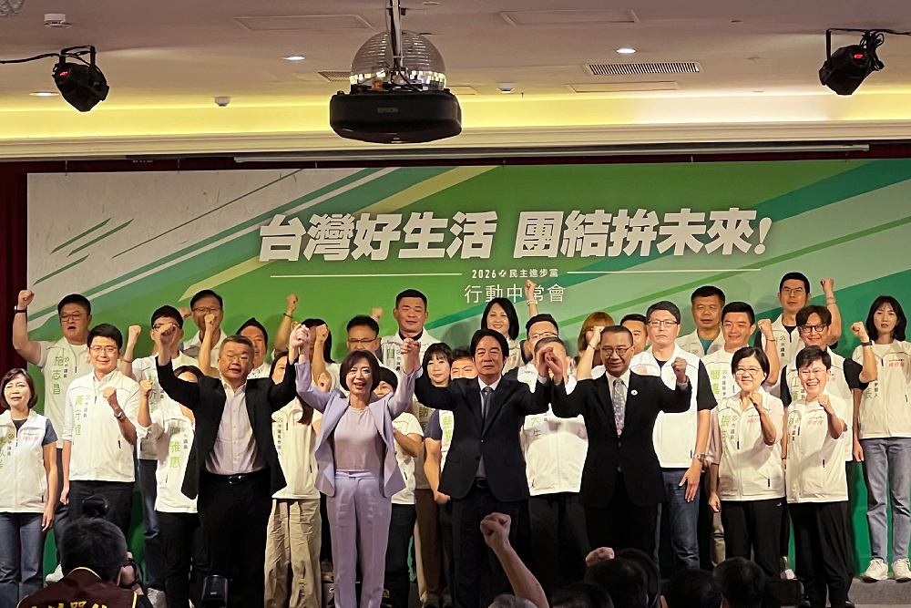 蔡其昌讚「她能力在我之上」 何欣純提願景盼弭平台中3落差 214 蔡其昌讚「她能力在我之上」 何欣純提願景盼弭平台中3落差 213