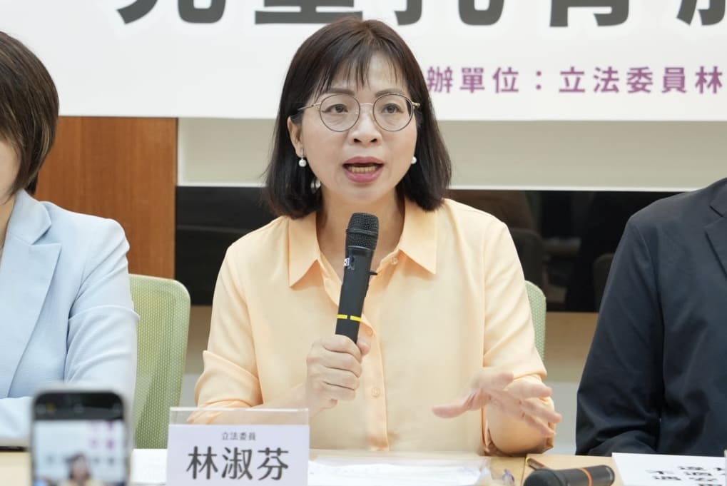 食安法不能只剩事後究責 林淑芬:重大警訊要在供應鏈內部就被看見! 200 食安法不能只剩事後究責 林淑芬:重大警訊要在供應鏈內部就被看見! 199