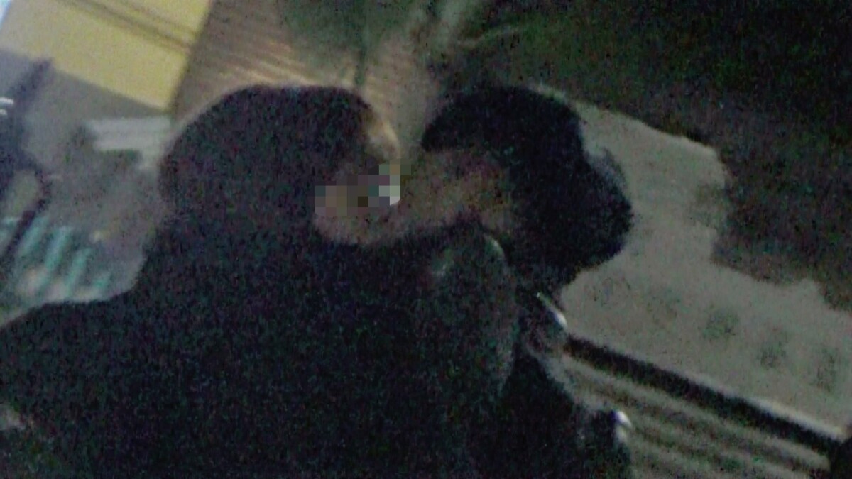 無人巷內擁吻舉動都被合法徵信社記錄下來成為離婚鐵證。(圖 / 一統徵信 提供)