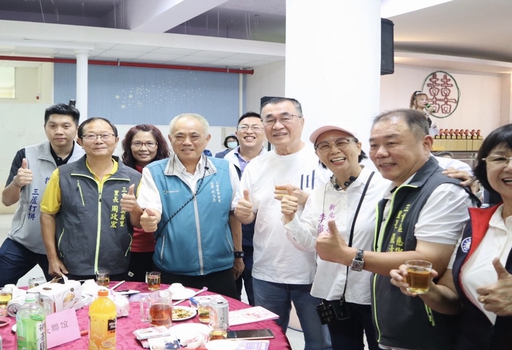 從養蜂場到平安餐會 李四川衝刺行程力挺農友向警消致敬 226 248260806a03