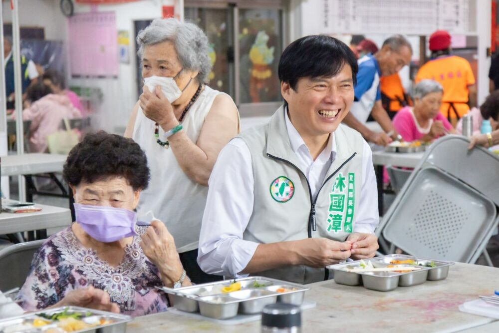 行腳宜蘭168村里鞋走破、手患肌腱炎 林國漳:收集基層訴求化為施政藍圖 214 行腳宜蘭168村里鞋走破、手患肌腱炎 林國漳:收集基層訴求化為施政藍圖 213