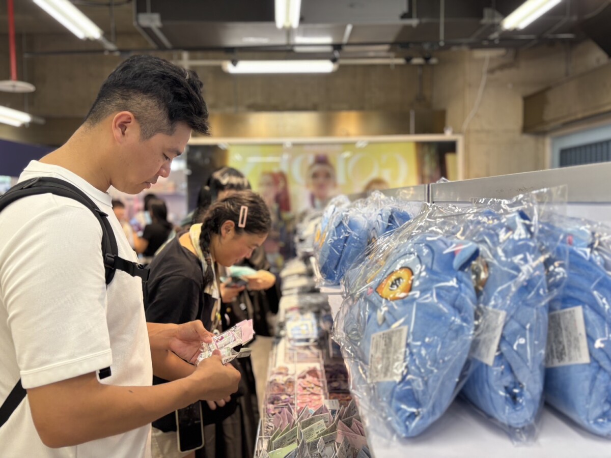 超萌神獸Derpy抱枕成為粉絲瘋狂搶購商品之一。(圖 / 鑫夢想 提供)