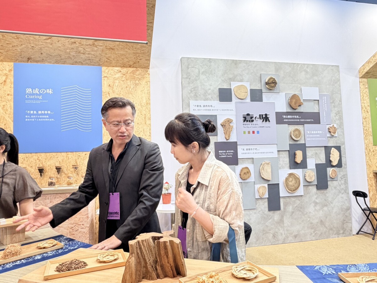 使用木料紋理展現多元嘉義縣風貌(圖/葉晉嘉提供)