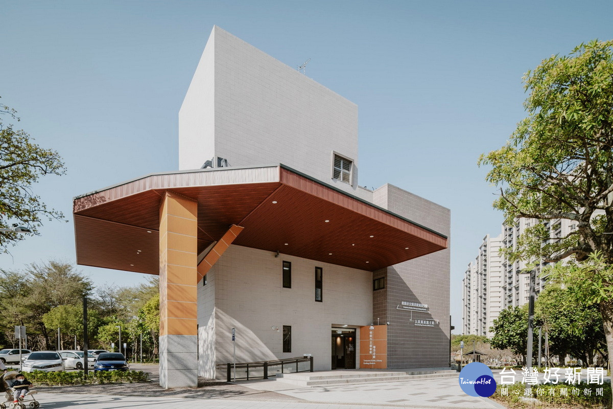 榮獲國家卓越建設獎金質獎,桃園市立圖書館埔頂分館暨親子館完工。