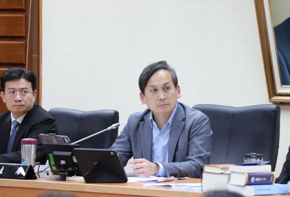 台中師遭學生攻擊恐失明 葉元之轟人本仇師「站著講話不腰疼」 210 台中師遭學生攻擊恐失明 葉元之轟人本仇師「站著講話不腰疼」 209