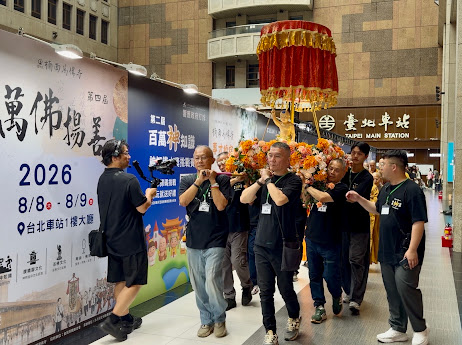 悉達多太子進場,為浴佛文化體驗揭開序幕 ( 圖片由楠西萬佛寺提供)
