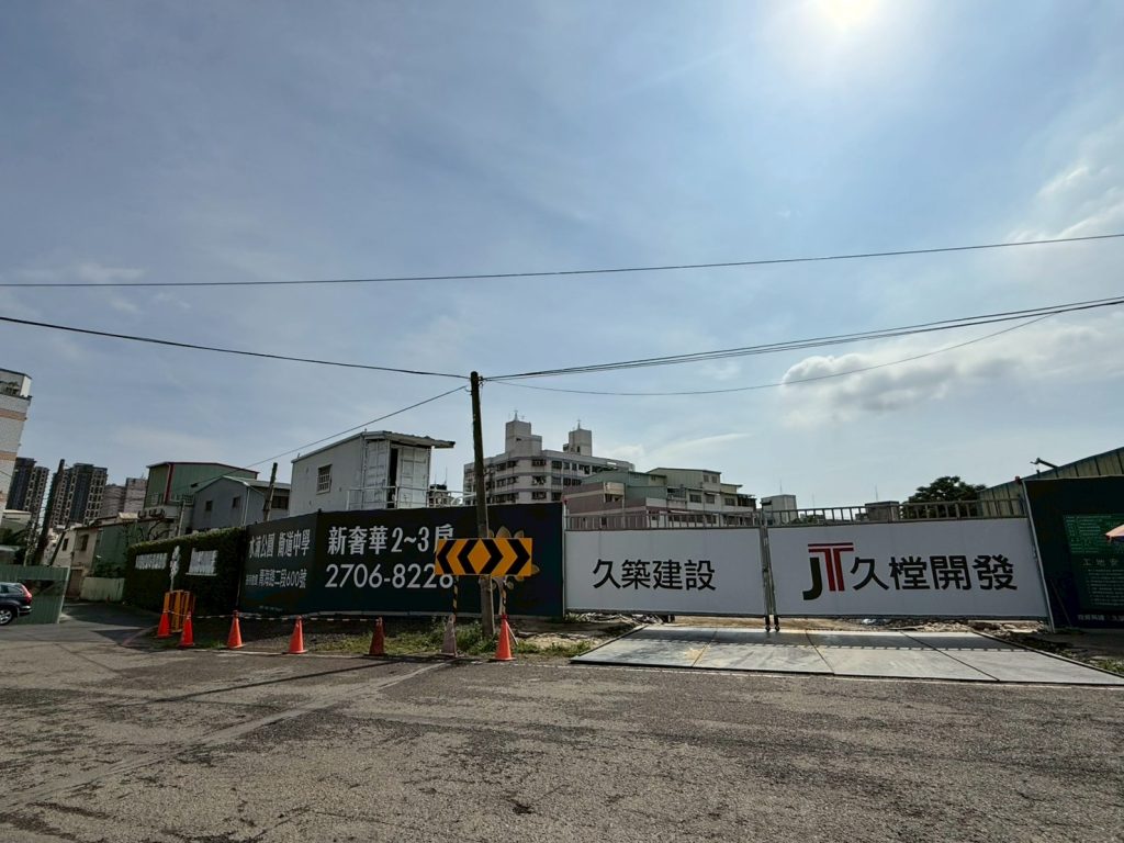 (宋哥)近期北屯熱銷品牌建案「久樘歐森」，即使是28坪兩房產品，仍採四戶兩梯、戶戶邊