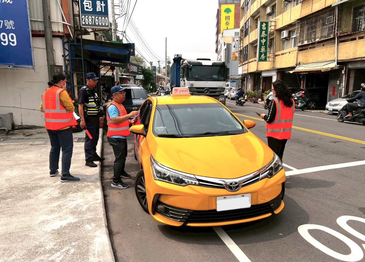 ▲暑期為旅遊旺季,中市加強計程車營業秩序稽查。(圖/記者顏淑娟翻攝)