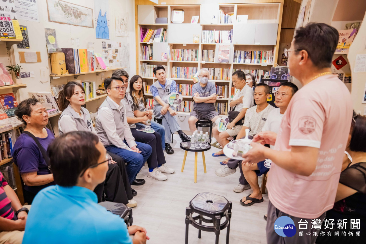 莊競程舉辦客廳會，與市民坐下來好好聊天。