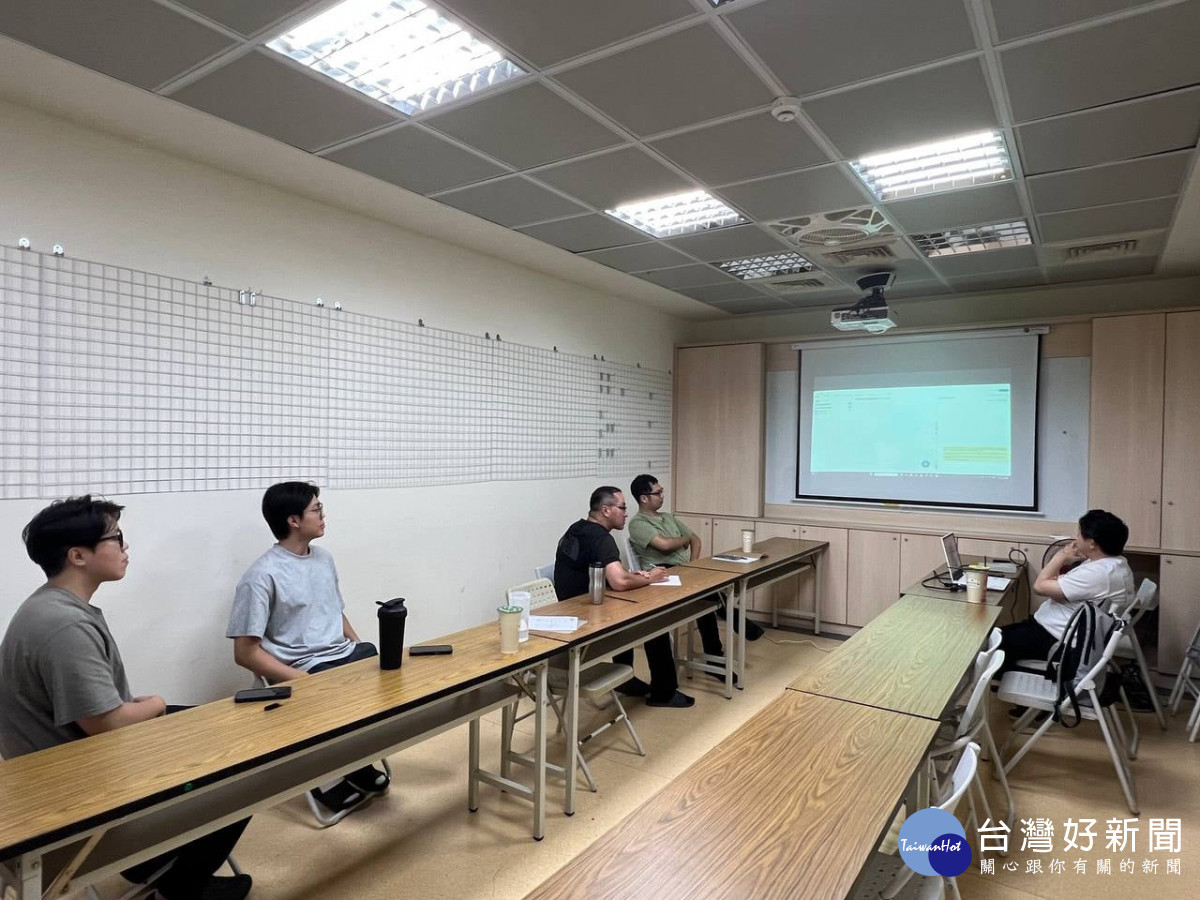 數位鑑識教育訓練，竹市警局邀請原廠講師授課。