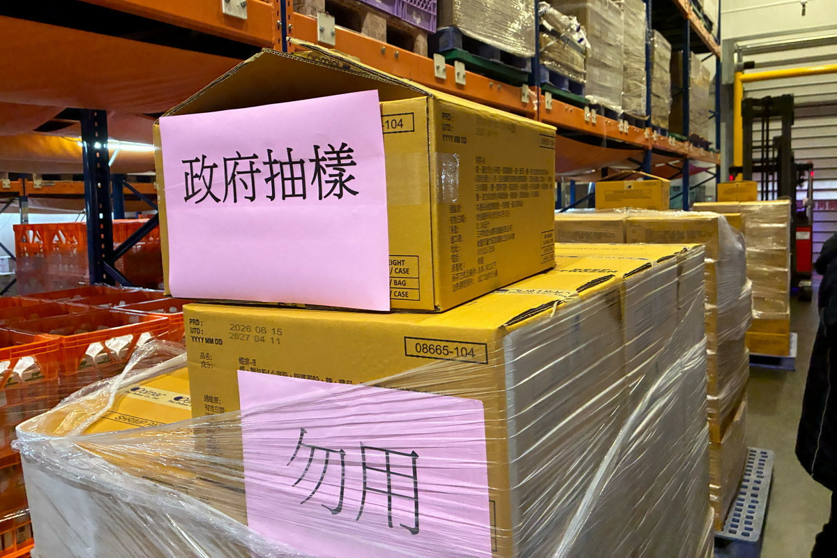 針對進口業者主動通報檢驗異常，桃市府衛生局會同食藥署前往查核，並同步抽驗產品進行確認。<br /><br /> 