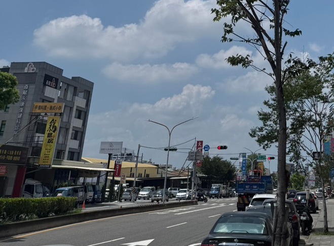 圖為台南街景、中信房屋提供