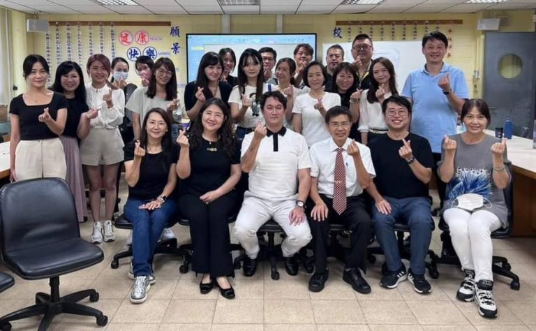 黃友良熱心公益還擔任光仁小學家長會長。(翻攝光仁國小臉書)