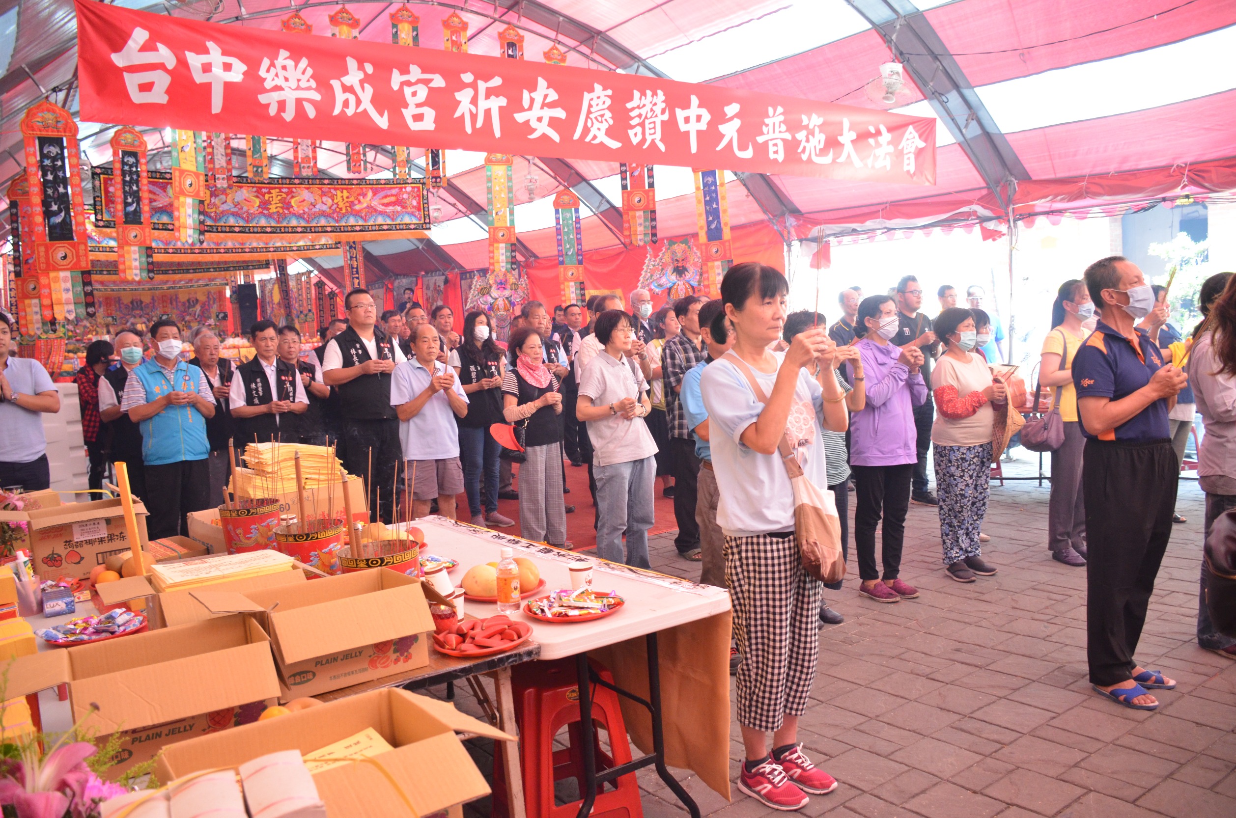 中元節普渡怎麼拜?命理專家曝供品準備眉角 農曆七月「9禁忌」一次看