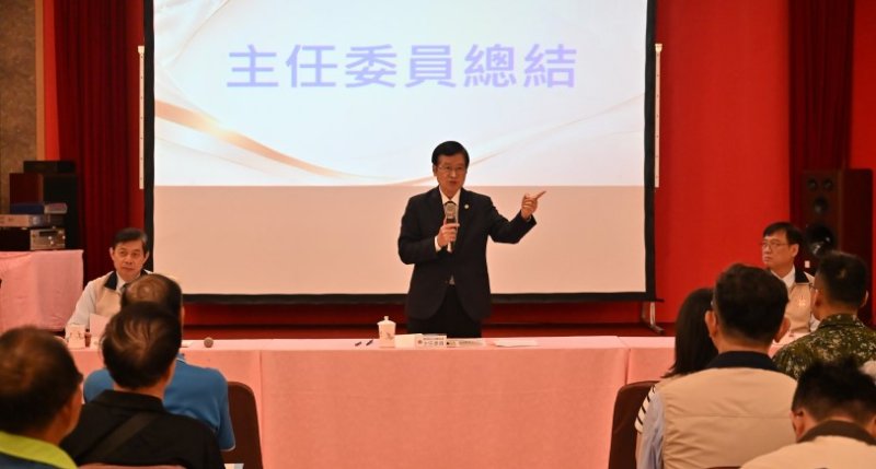 嚴德發主委赴高雄榮服處分區座談 傾聽榮民眷需求強化服務照顧