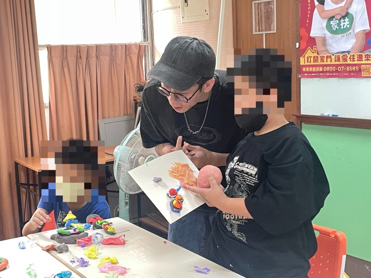 SQ08144 2家扶陪寄養童走過挫折找回自信