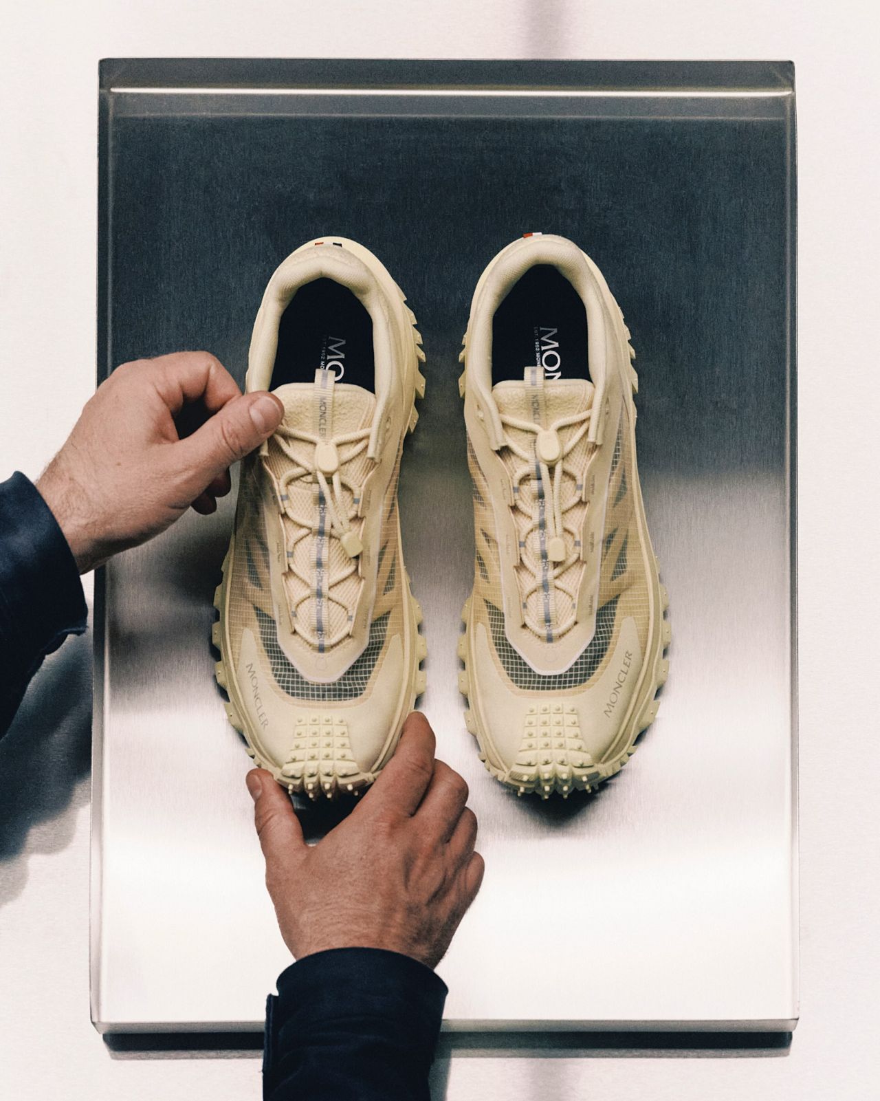 Moncler 2026秋冬鞋履系列亮相! 一次攜手Clarks、Rick Owens、Moon Boot三大神
