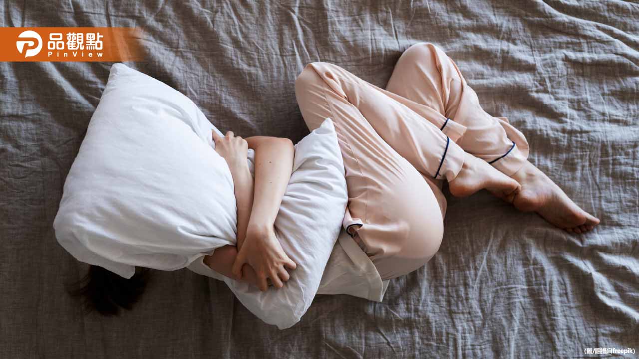 月經會傳染?醫師曝閨蜜「經期同步」背後真相