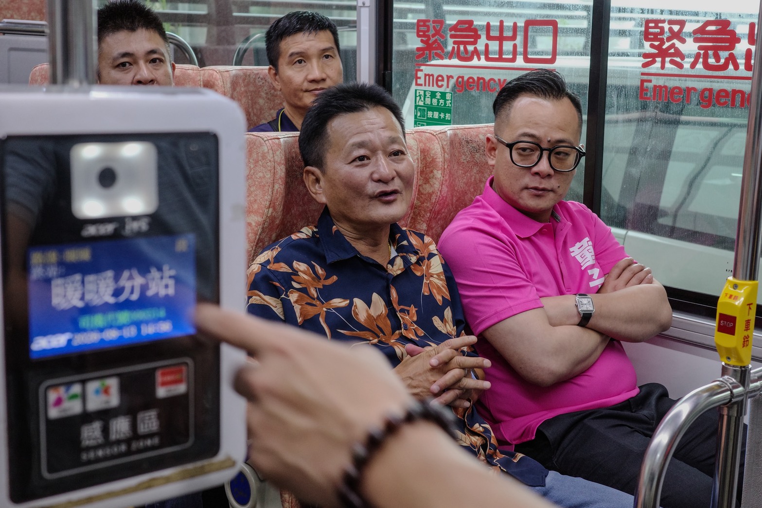 基隆公車缺工恐釀減班脫班 童子瑋:當市長全面檢討司機待遇 236 基隆公車缺工恐釀減班脫班 童子瑋:當市長全面檢討司機待遇 235