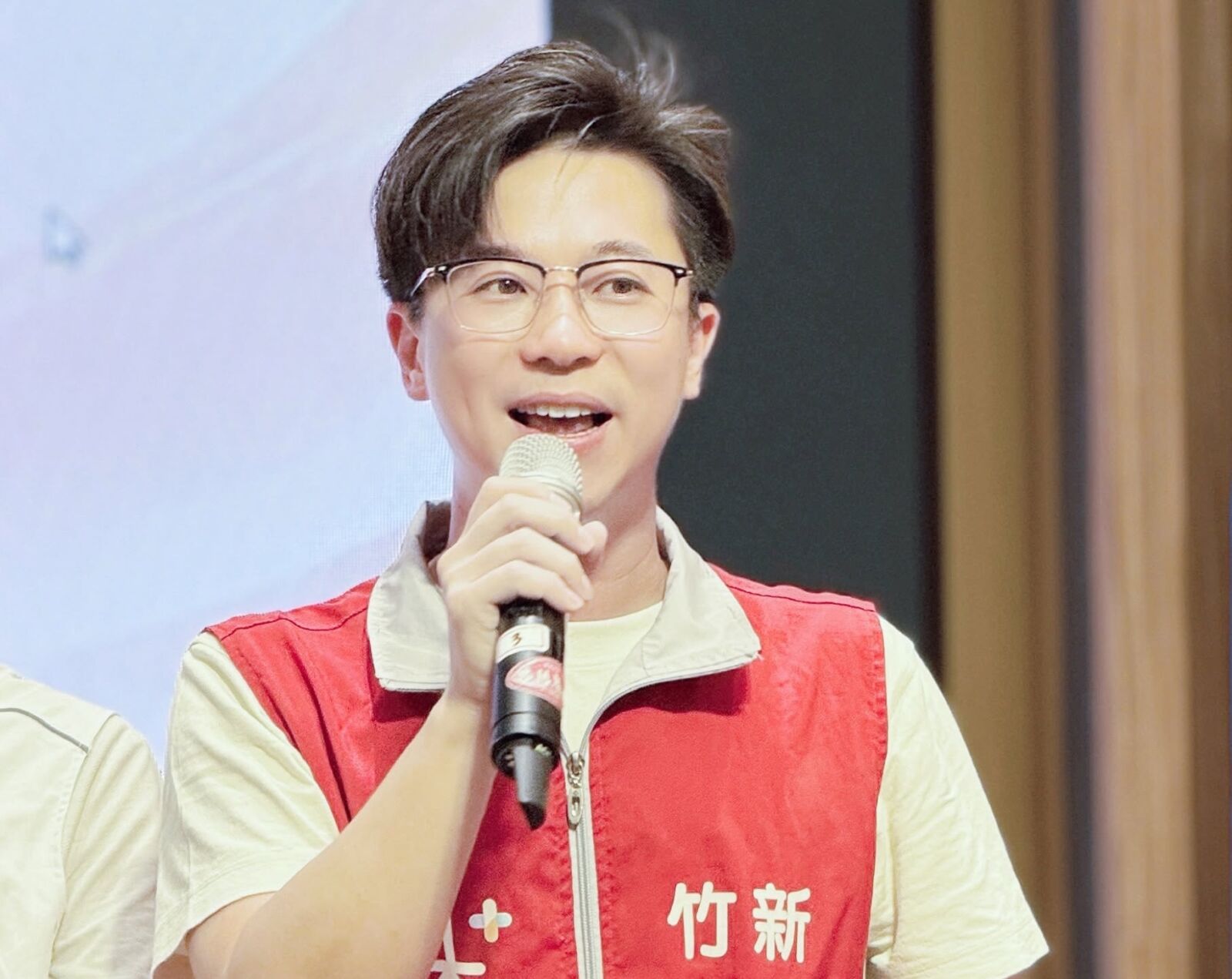 【詭譎竹北2-2】縣長挺徐欣瑩、市長給白營? 藍基層拒空降、白喊禮讓別跳票 210 【詭譎竹北2-2】縣長挺徐欣瑩、市長給白營? 藍基層拒空降、白喊禮讓別跳票 209