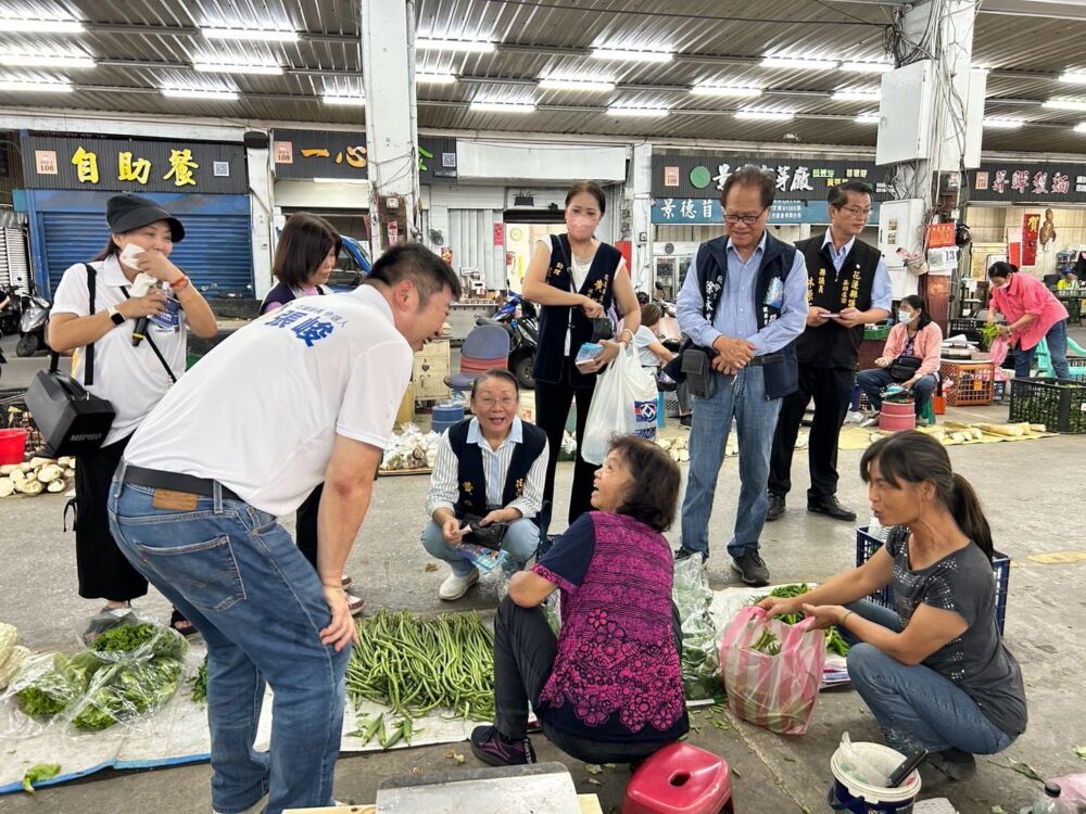 張峻率隊赴果菜市場拜票　拋花蓮農產穩定3大方針 187