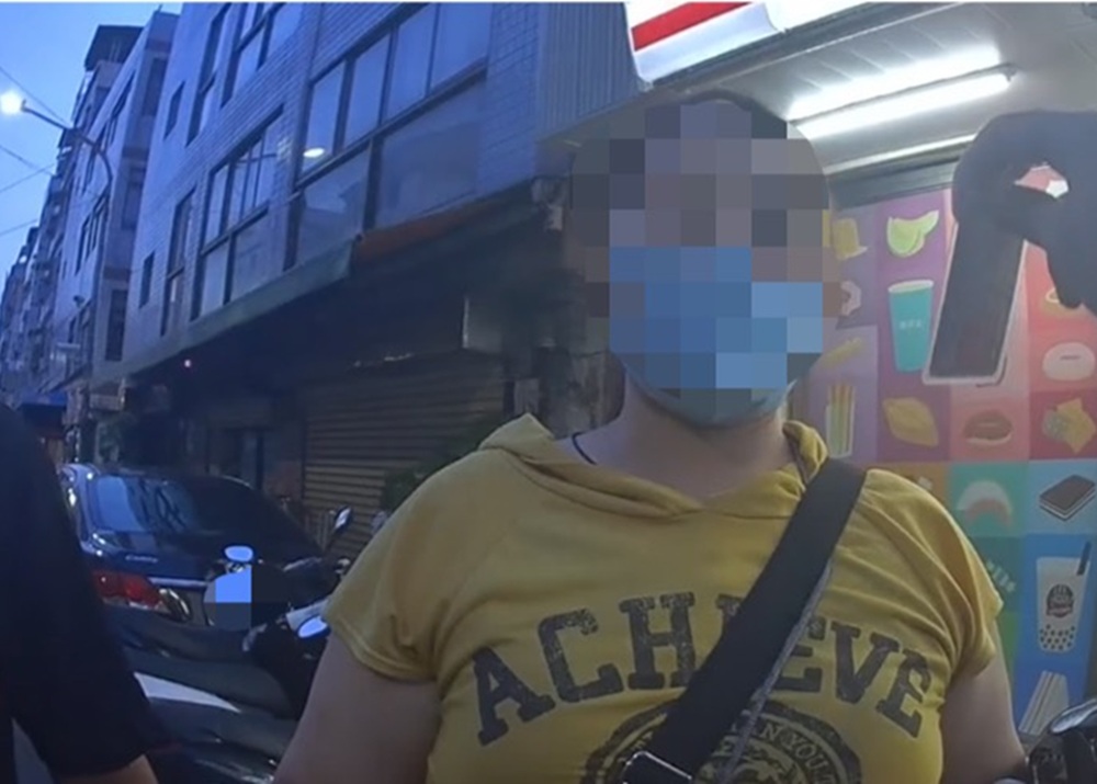 女車手取款被逮喊沒涉詐欺 企圖通風報信手機露餡 210 cnews204260814a09