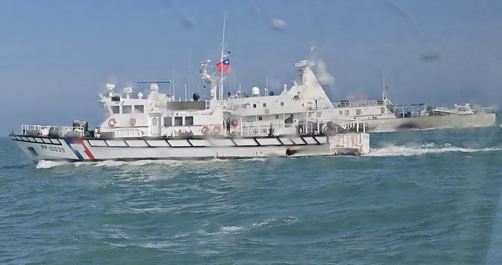 中國海警侵擾金門海巡嚴密監控迅速對應強勢驅離。(圖/海巡署)