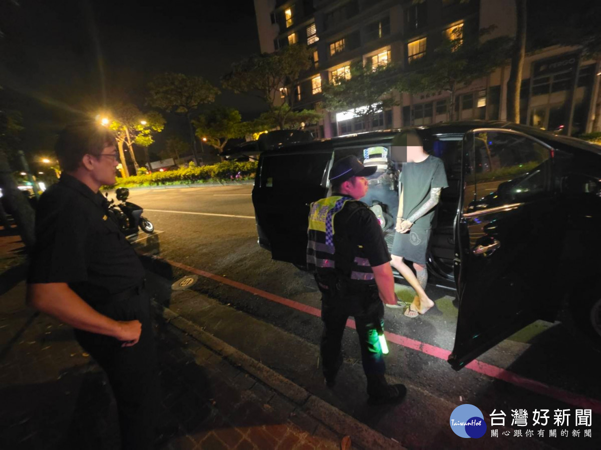 中壢警分局執行「雷霆除暴擴大臨檢暨全市取締酒後駕車、施用毒品後駕車、防制危險駕車及噪音車輛勤務」。