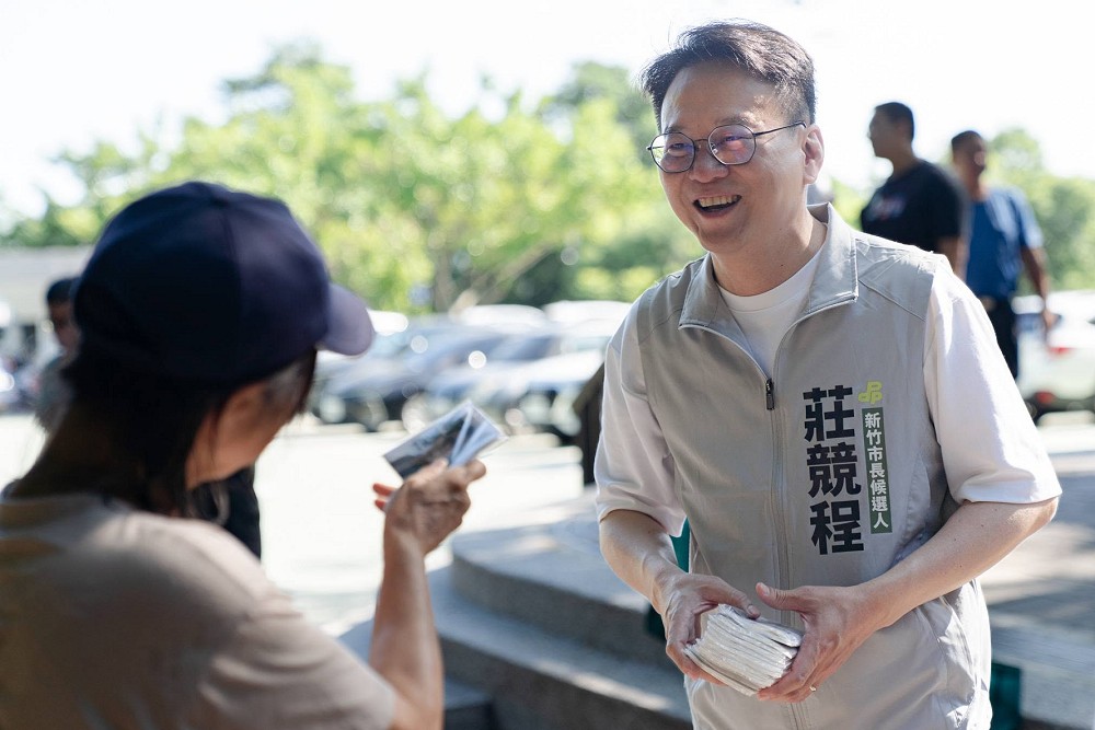 批莊競程造謠「市府告廠商敗訴」 李國璋狠酸:發言前可以問一下AI 222 批莊競程造謠「市府告廠商敗訴」 李國璋狠酸:發言前可以問一下AI 221