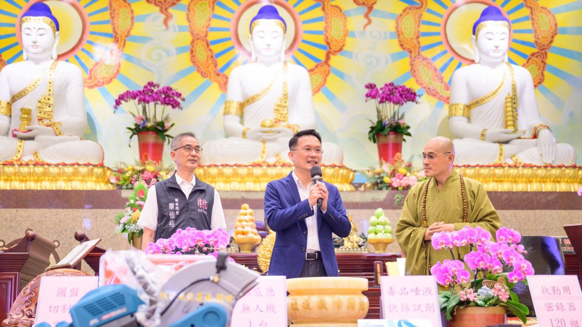 蘇副市長感謝桃園佛教蓮社把慈悲心轉化為社會安全力。<br /><br /> <br /><br />
