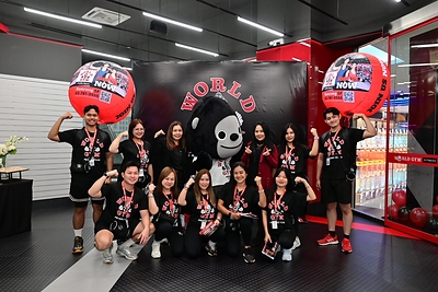 World Gym Thailand team at Imperial World Samrong. World Gym Thailand team at Imperial World Samrong.