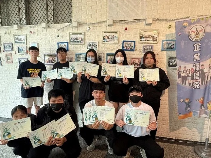 新明市場改建攤商不到半數買單 黃世杰強調好市長要溝通找共識 75757 7