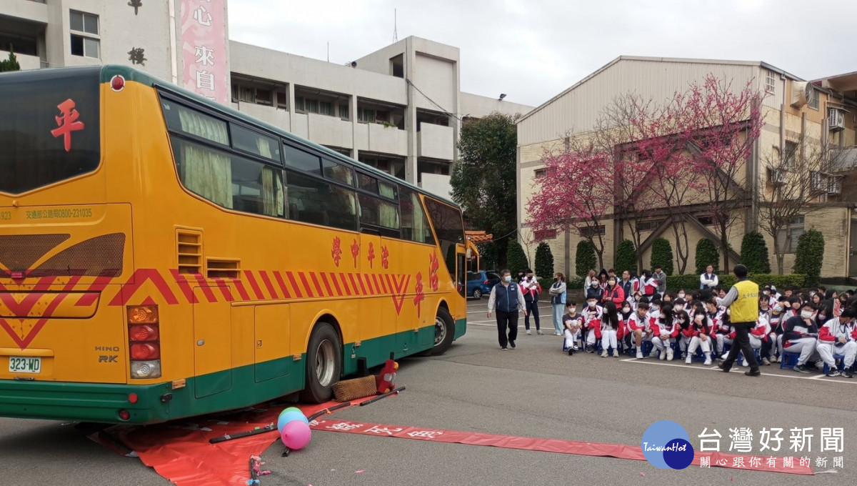 桃警交大宣導「防衛駕駛」觀念 守護年輕族群行車安全