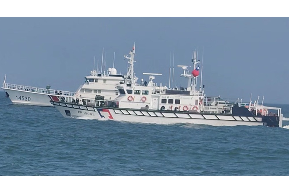 伏季休漁結束就侵擾金門 海巡艦艇全程監控驅離中國海警船 204 cnews204260819a09