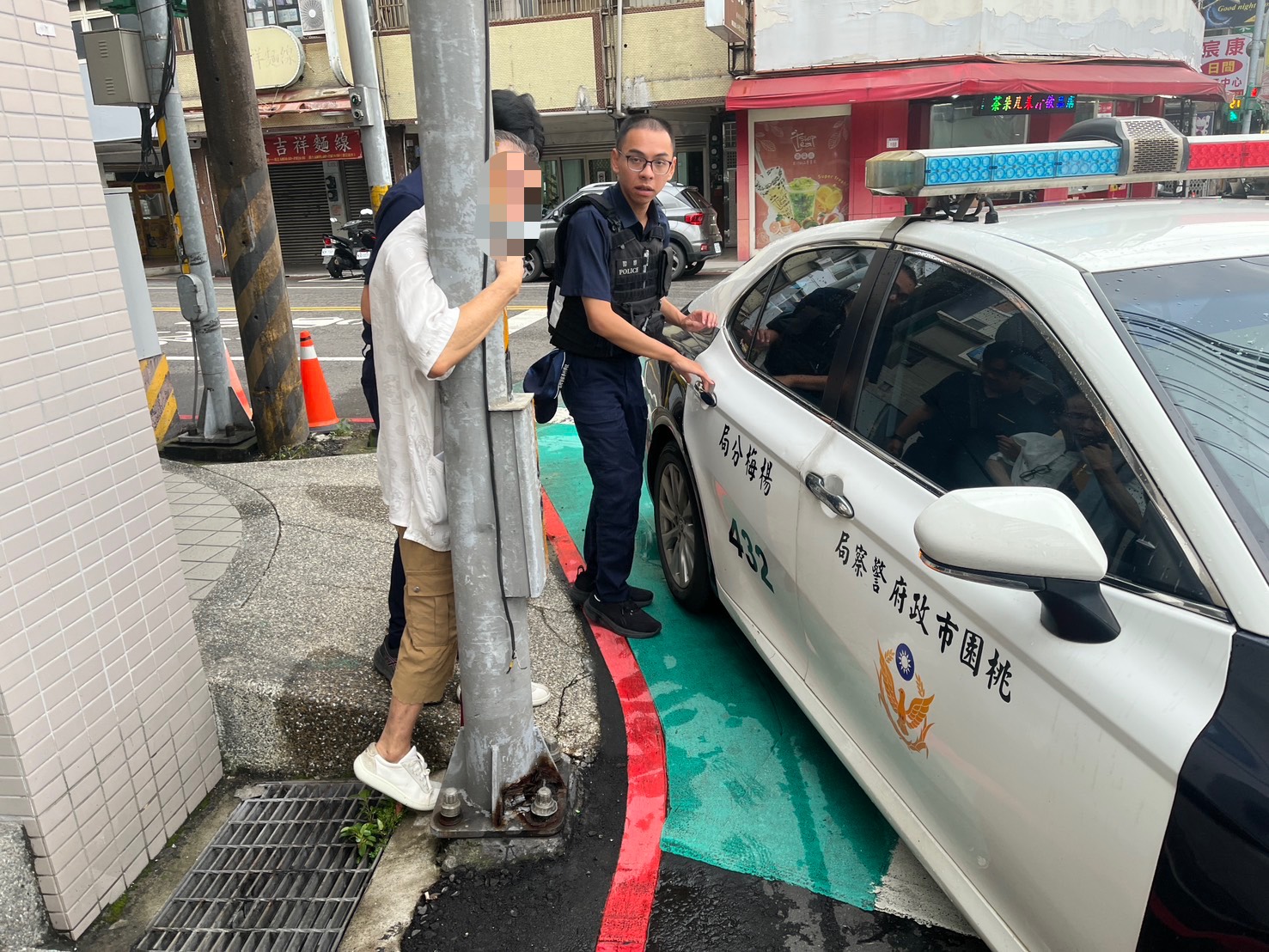 簡天生紀念基金會善心挹注桃園 捐1800條薄毯溫暖弱勢 S 88047669 0