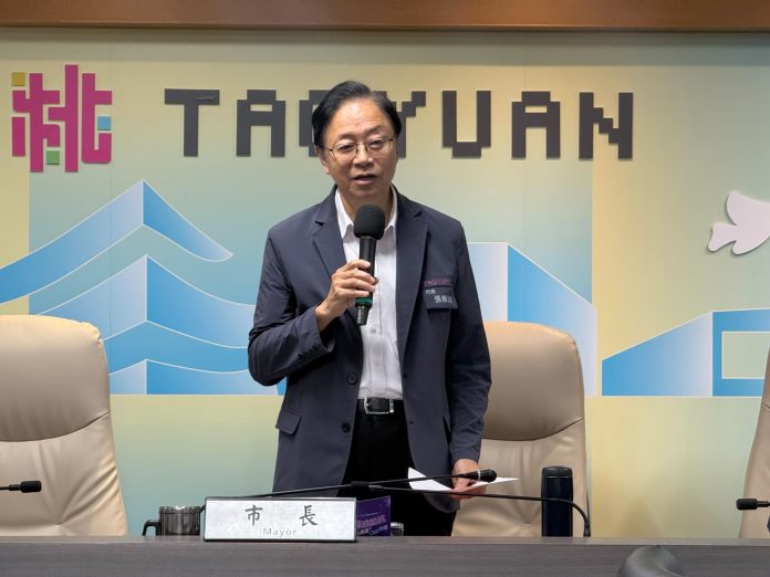 最高補助33萬!桃園鼓勵畢業僑外生參加公車駕駛培訓 改善人力問題 圖說:市長張善政今主持市政會議,宣布桃園社宅興建戶數正式突破1萬戶。 scaled