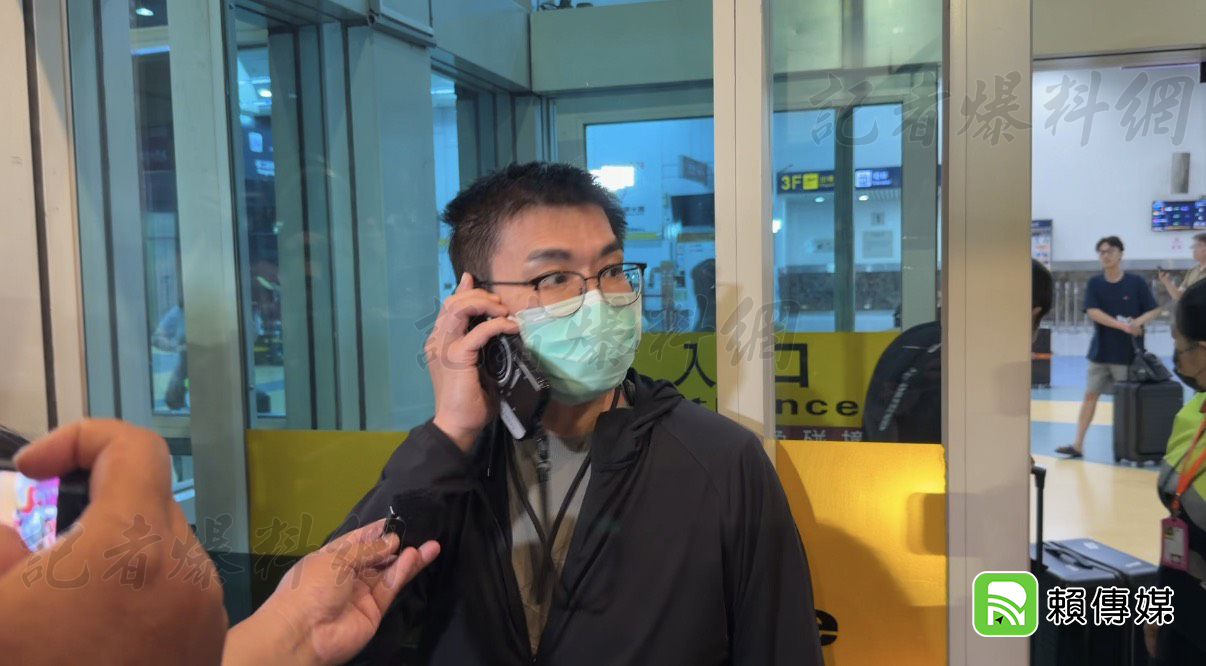 ▲趙建銘現身了! 大批媒體追訪...全程不發一語(圖/記者金東天 攝)