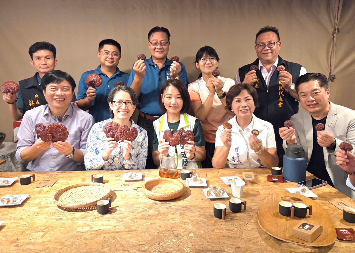 翻攝吳亞蓁臉書