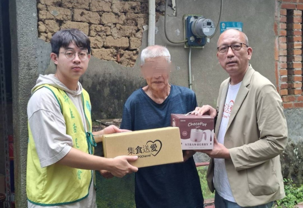 新北社會局攜手公益團體 「集食送愛」助北海岸弱勢家庭、獨居長者 202 248260820a06