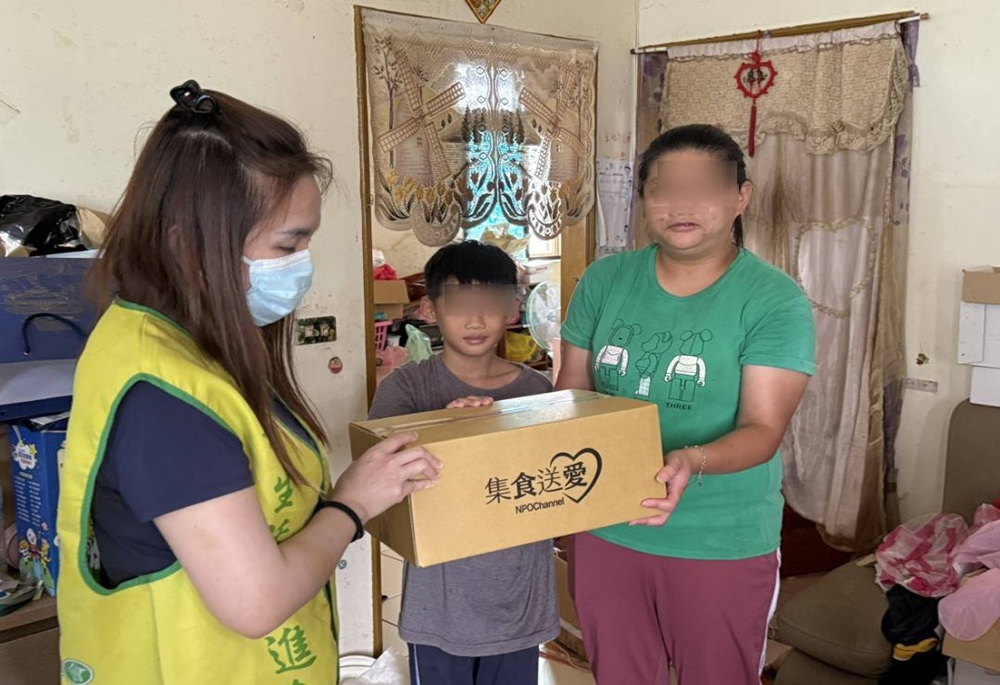 新北社會局攜手公益團體 「集食送愛」助北海岸弱勢家庭、獨居長者 203 248260820a08
