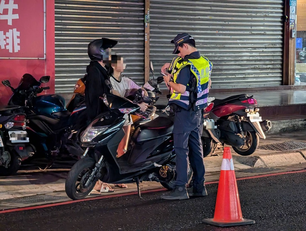全市同步掃蕩 新北警一晚查獲毒酒駕共29件 208 cnews204260820a08