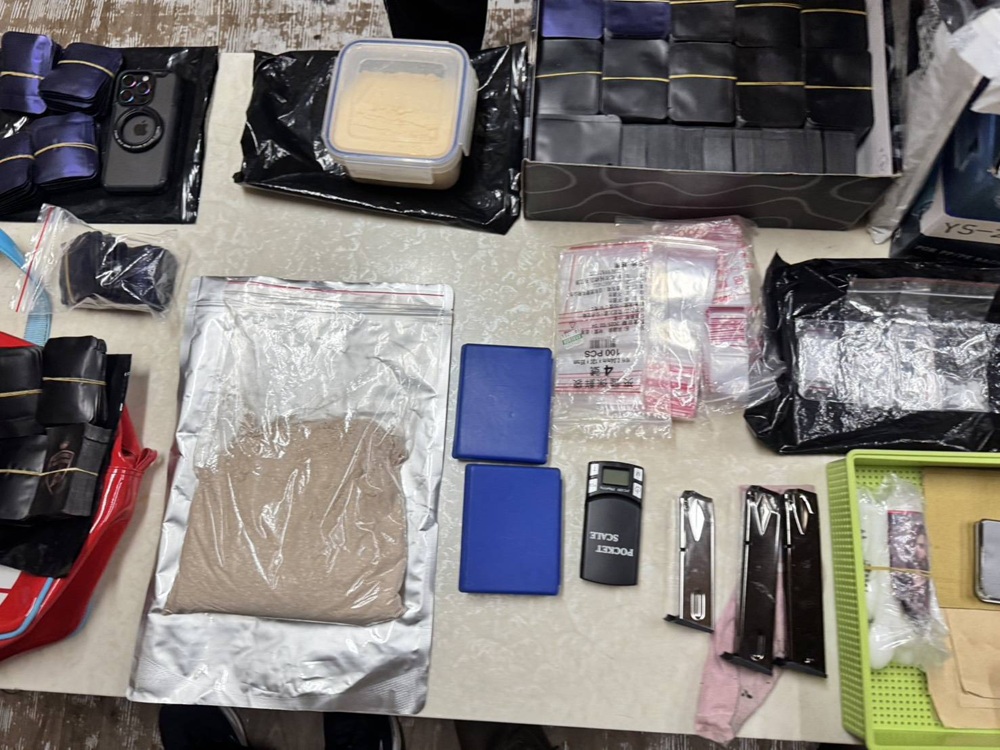 手搖飲店掩護販毒 台南少年警隊破獲毒品分裝場 236 cnews204260820a15